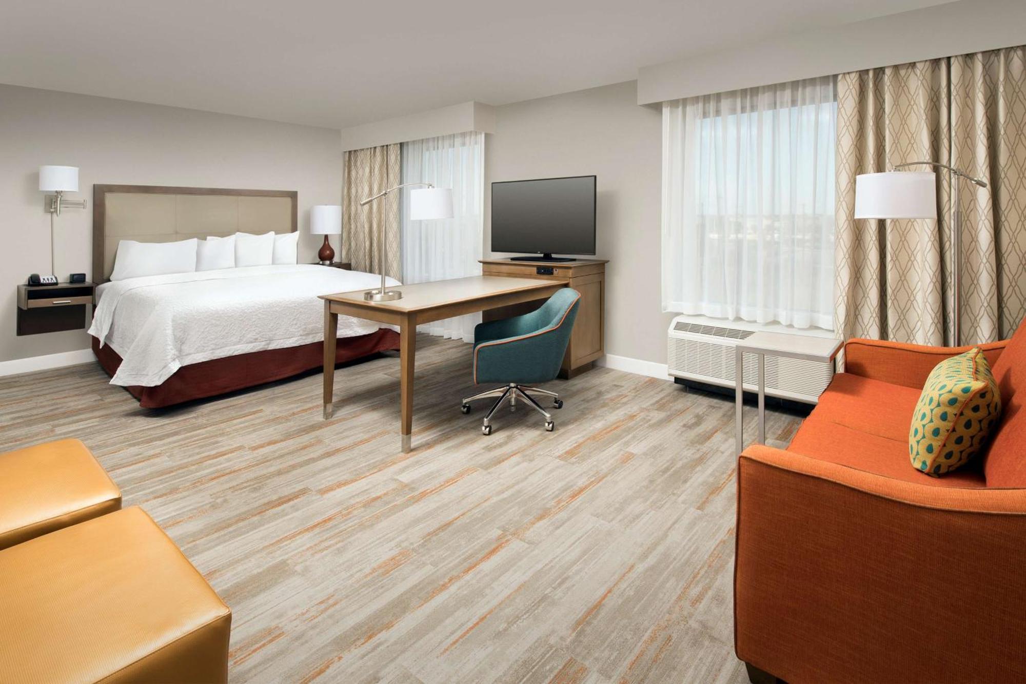 Hampton Inn & Suites San Antonio Lackland Afb Seaworld Exterior foto